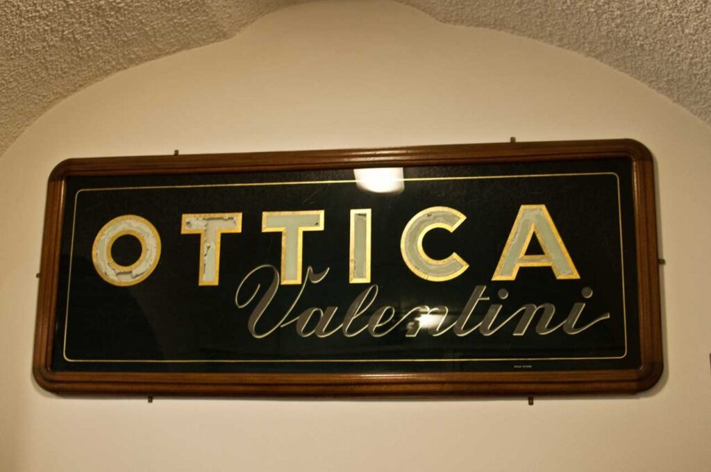 old-insegna-1280x850